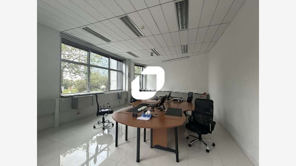 Vente Bureaux 122m² Noisy le grand
