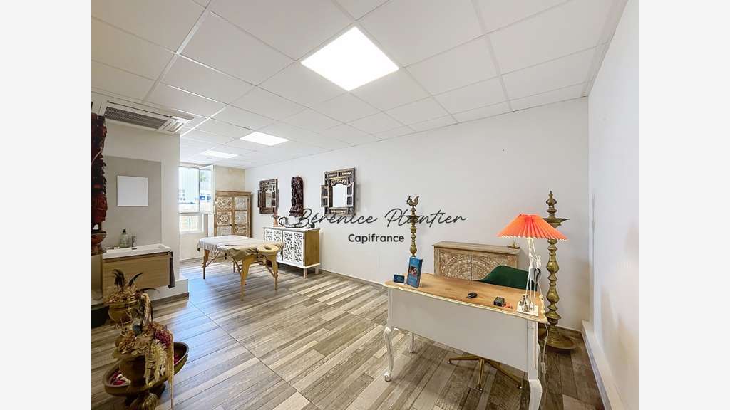 CABINET PROFESSIONNEL 39,31 M² - PÔLE DE SANTÉ - F