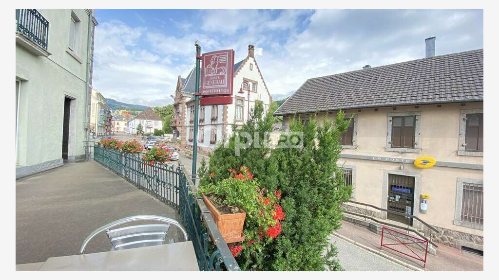 Bureau 89m² à vendre en centre-ville d'Orbey