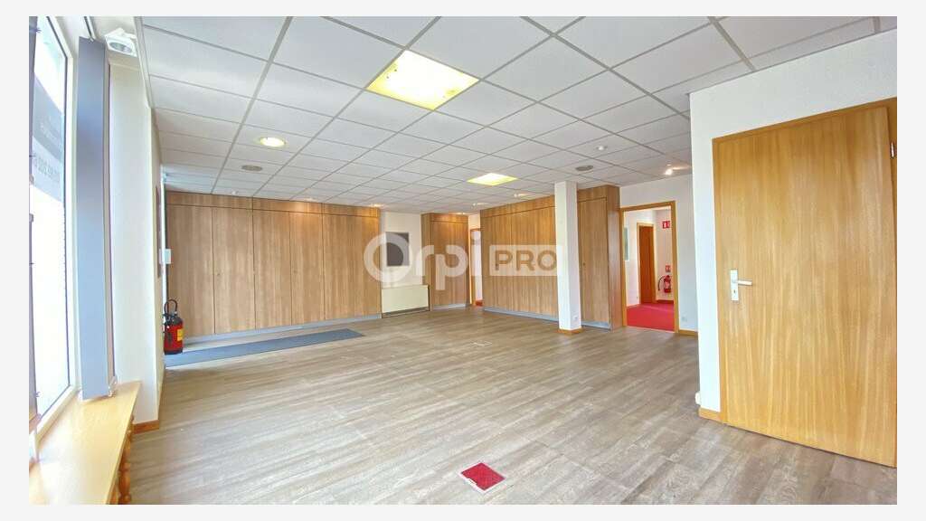 Bureau 89m² à vendre en centre-ville d'Orbey