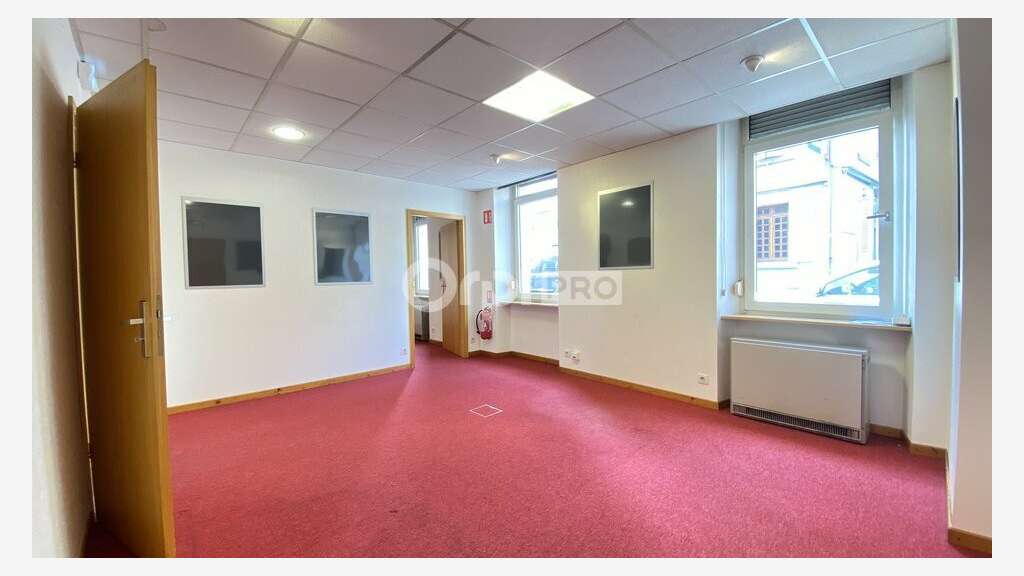 Bureau 89m² à vendre en centre-ville d'Orbey