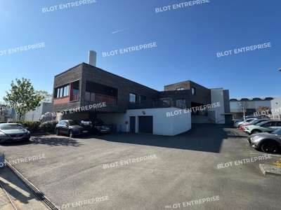 À vendre bureaux 923m² à Orvault Forum