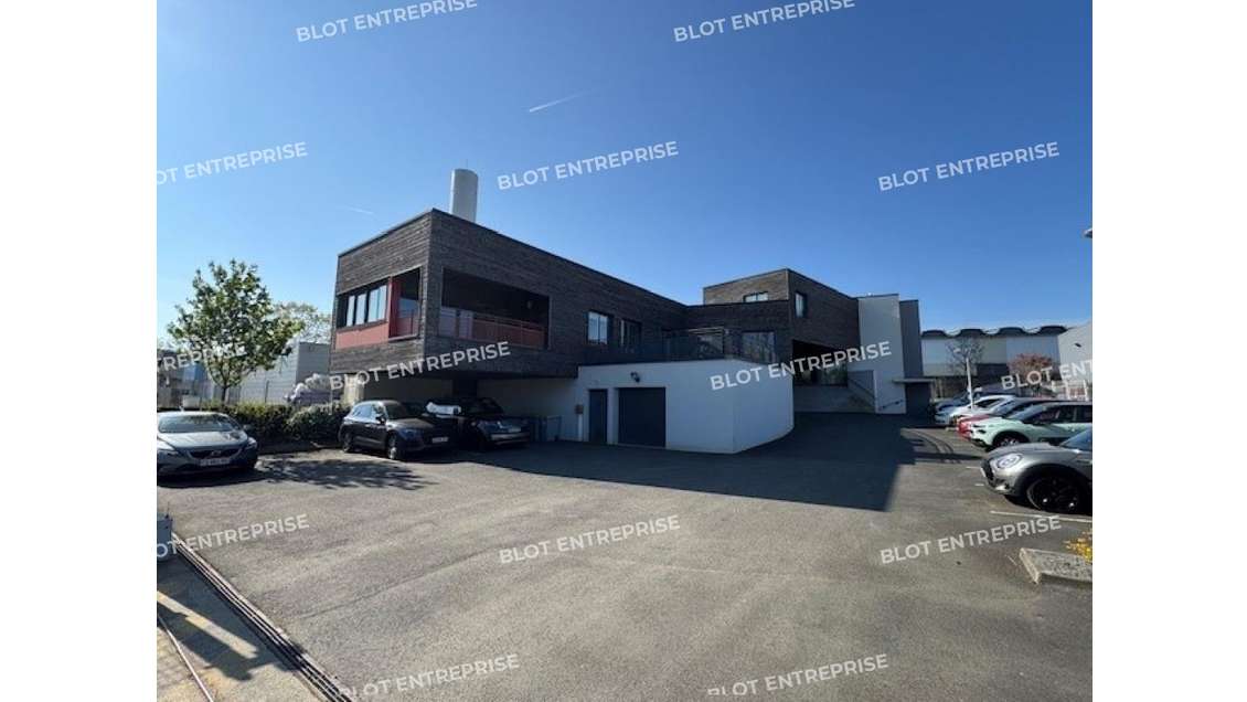 À vendre bureaux 923m² à Orvault Forum