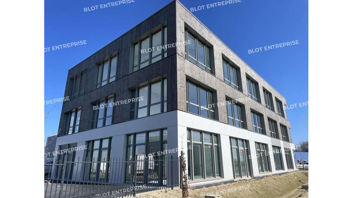A vendre bureaux 219m² à Pacé Nord Ouest de Rennes