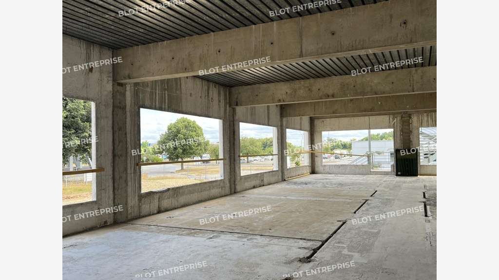 A vendre bureaux 192m² R+1 à Pacé Le Kube