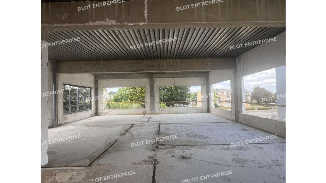 A vendre bureaux 192m² R+1 à Pacé Le Kube