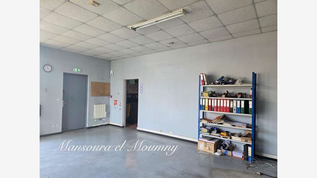 Bureau à vendre empl stratégique Tours Nord