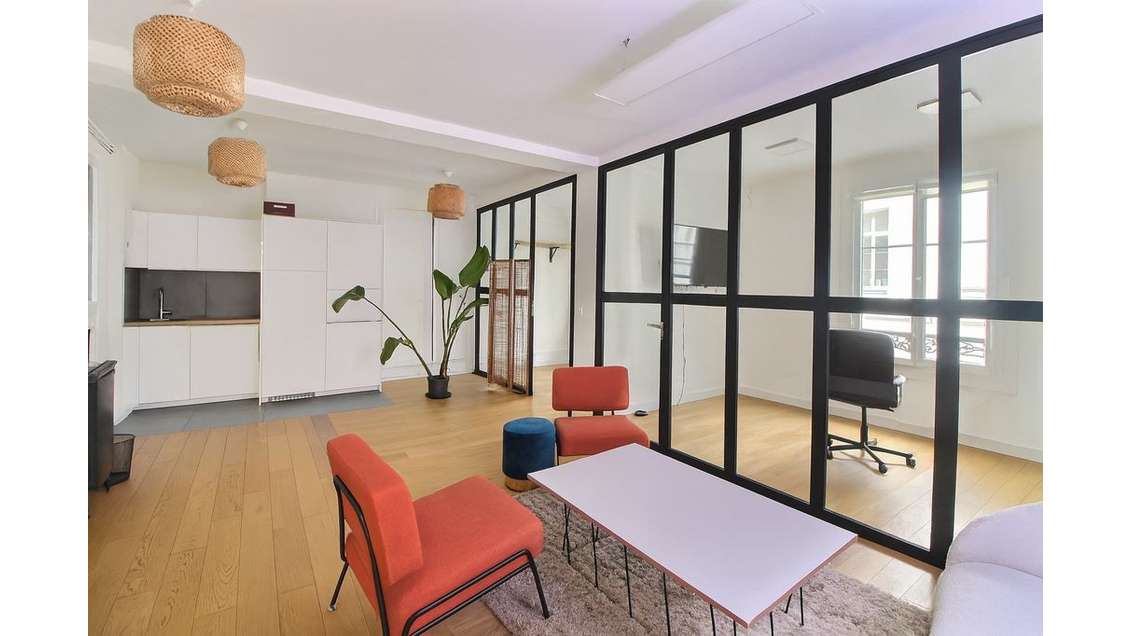 Vente bureaux clés en main 96m² à Paris 10e