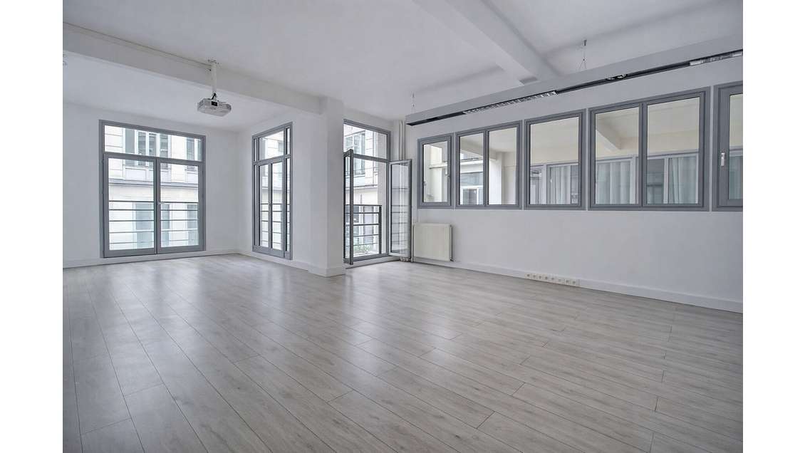 Vente bureaux 103m² en duplex à Paris 10ème