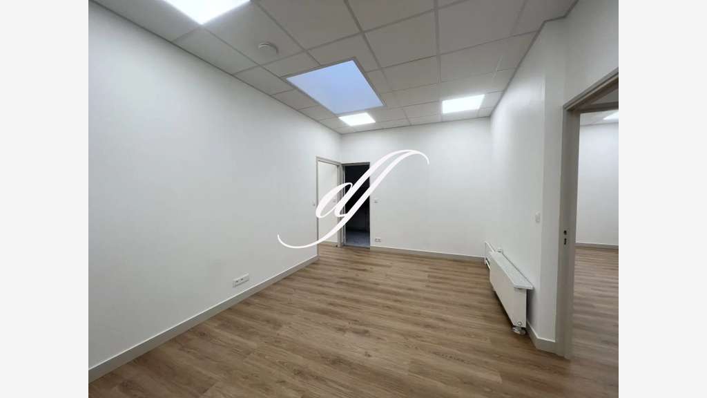 Bureaux 90m² divisibles à vendre à Paris 15e