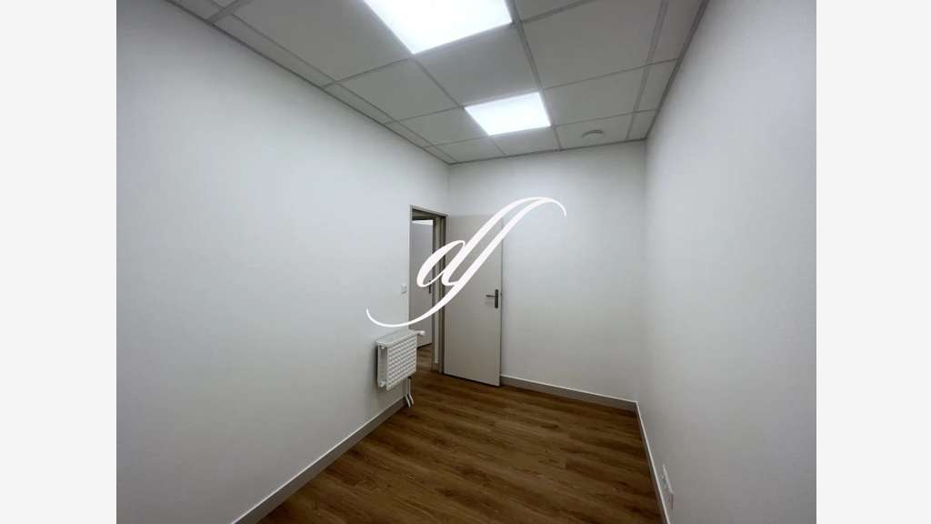 Bureaux 90m² divisibles à vendre à Paris 15e
