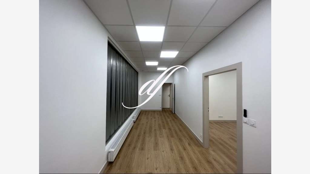 Bureaux 90m² divisibles à vendre à Paris 15e