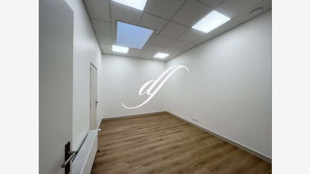 Bureaux 90m² divisibles à vendre à Paris 15e