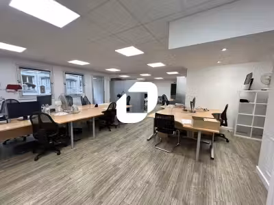 Vente Bureaux à Paris 18e