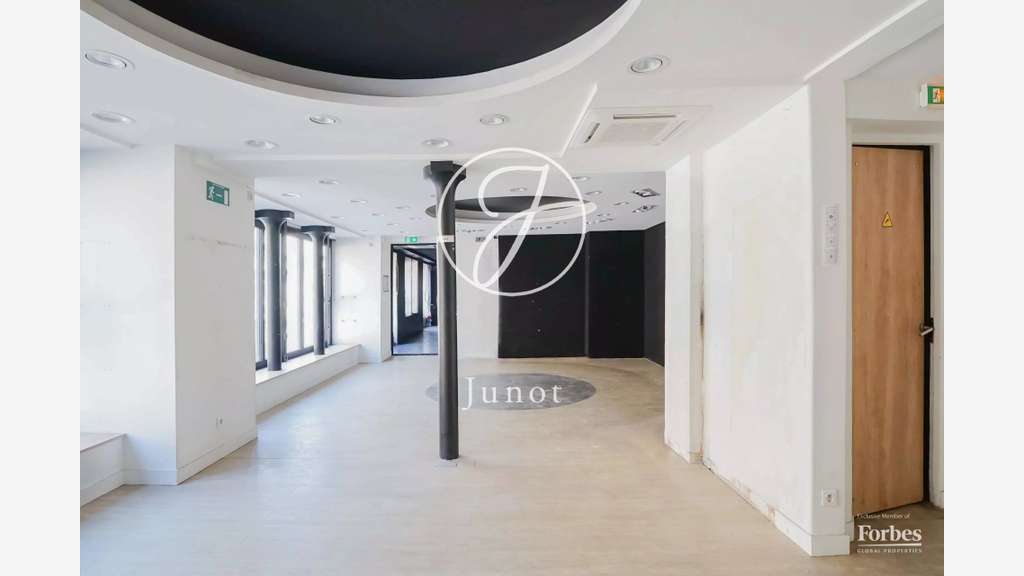 Plateau à vendre 70m² Paris 4e rue de Rivoli
