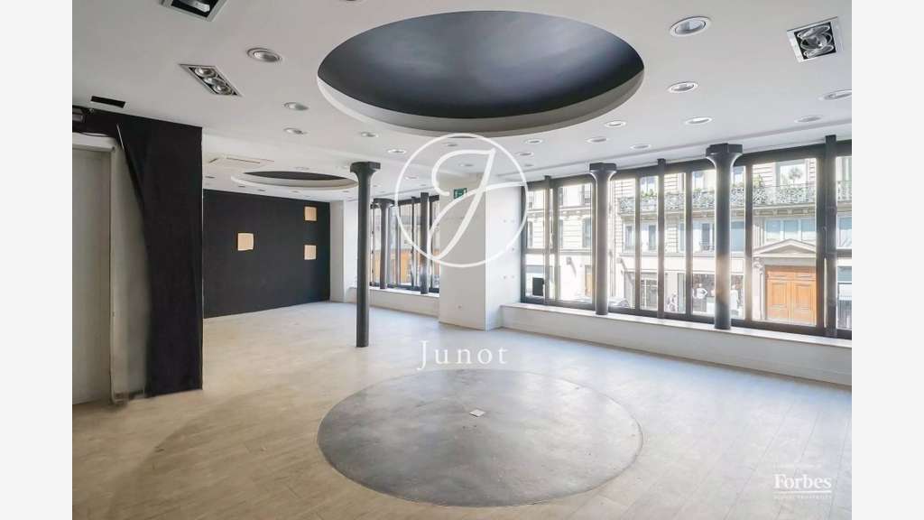Plateau à vendre 70m² Paris 4e rue de Rivoli