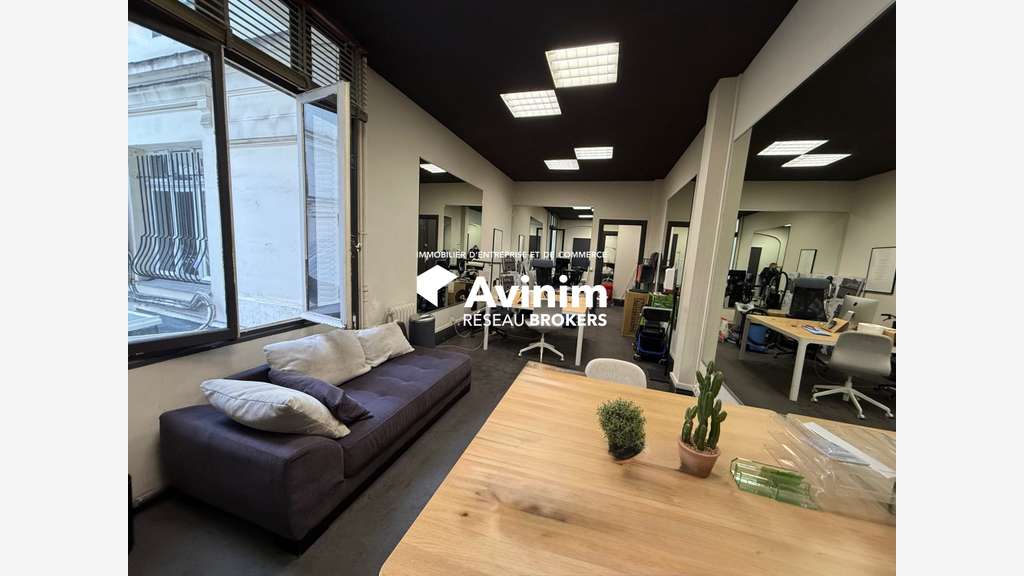 Bureau à vendre de 56m² à Paris 8 Champs-Élysées