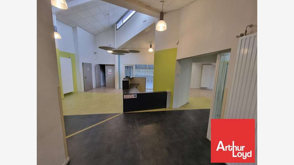 Vente bureaux de 766m² proche centre Parthenay