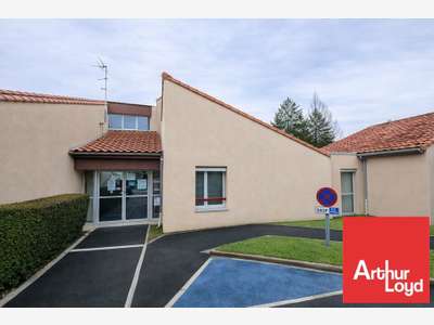 Vente bureaux de 766m² proche centre Parthenay