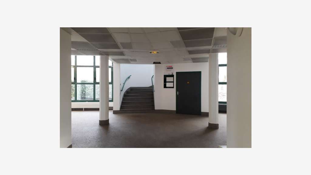Bureaux partiellement loués