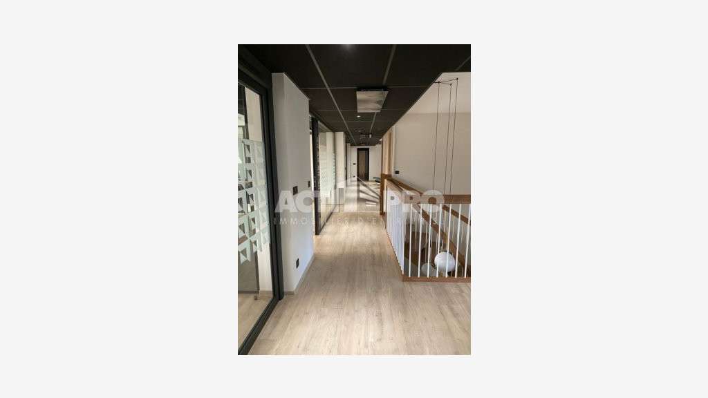 Vente beaux bureaux 860m² à Perpignan