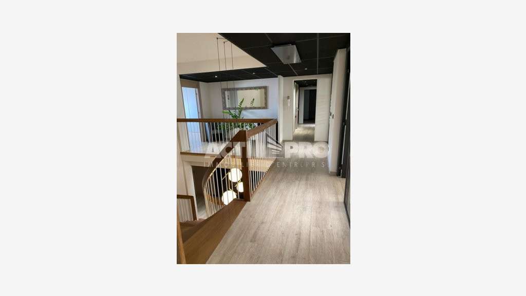 Vente beaux bureaux 860m² à Perpignan