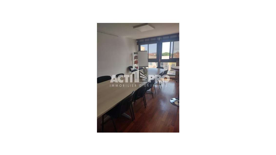 Location bureaux 240m² R+4 avec parkings Perpignan