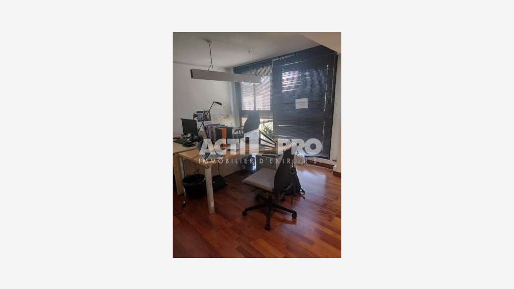 À vendre bureaux 240m² R+4 avec parkings Perpignan