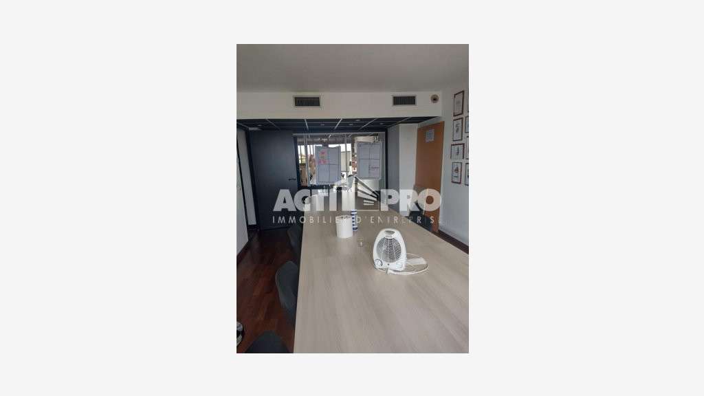 À vendre bureaux 240m² R+4 avec parkings Perpignan