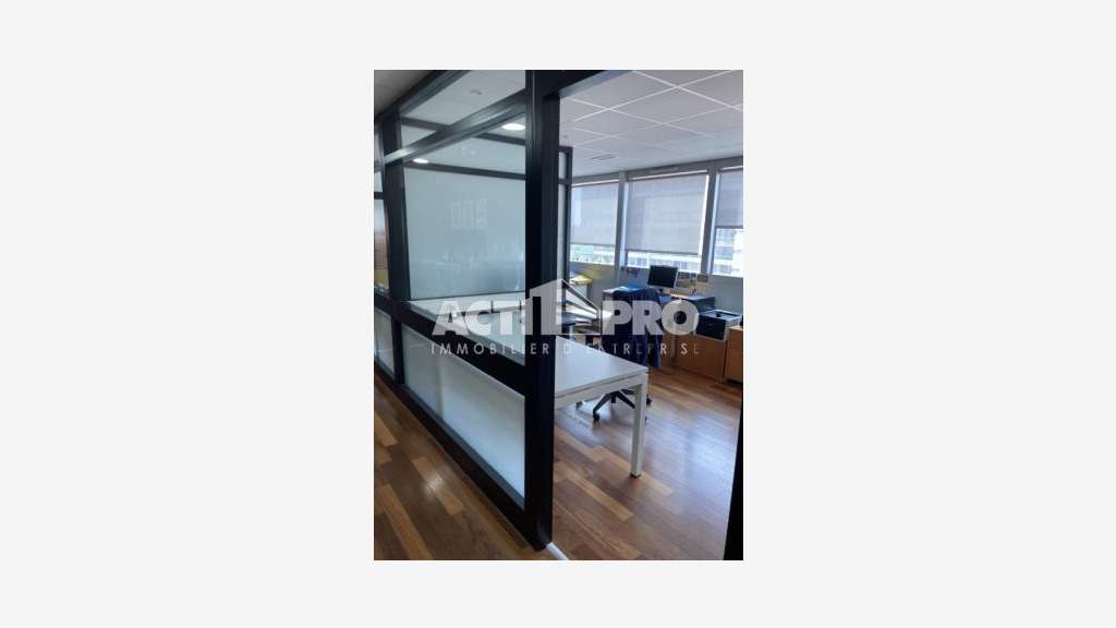 Vente bureaux 256 m² R+3 + 10 places à Perpignan