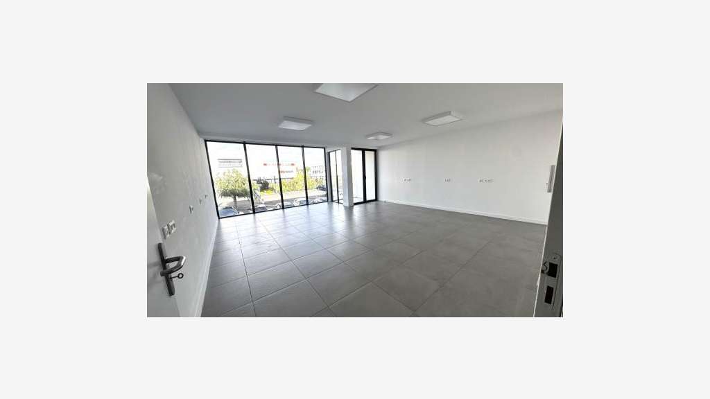 AV bureaux récents 165m² Perpignan Sud Tecnosud 2