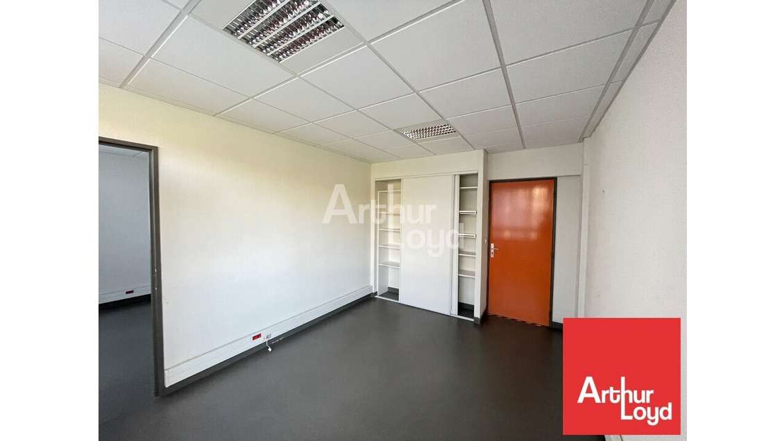 Bureaux lumineux 308m² à vendre à Poitiers 