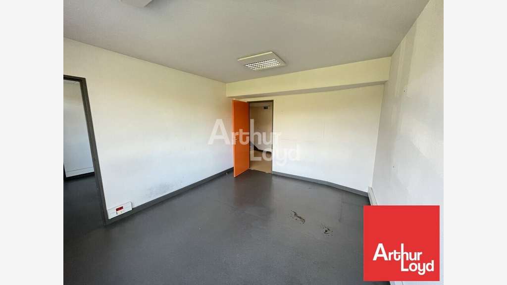 Bureaux lumineux 308m² à vendre à Poitiers