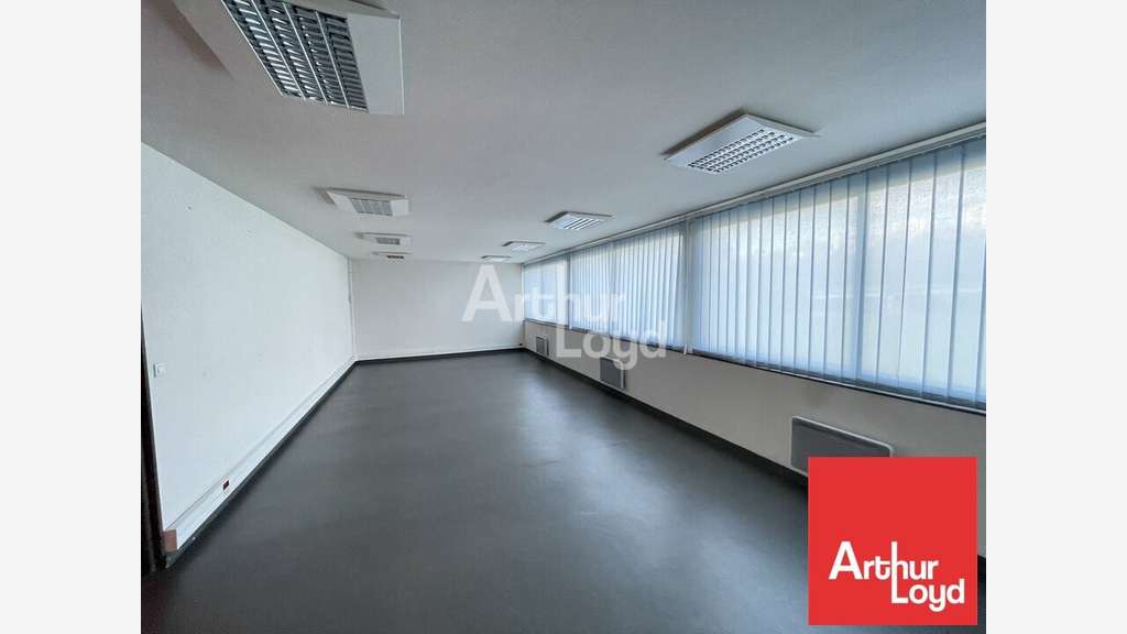 Bureaux lumineux 308m² à vendre à Poitiers