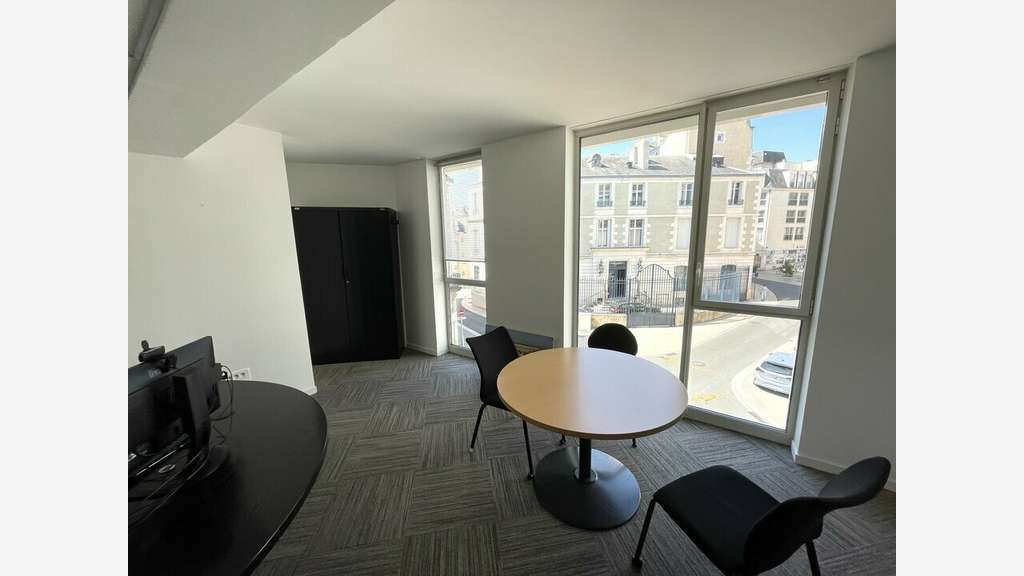 Bureaux spécial investisseur à vendre à Poitiers