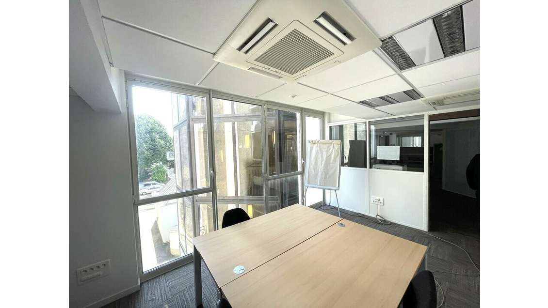 POITIERS - BUREAUX - SPECIAL INVESTISSEUR à vendre