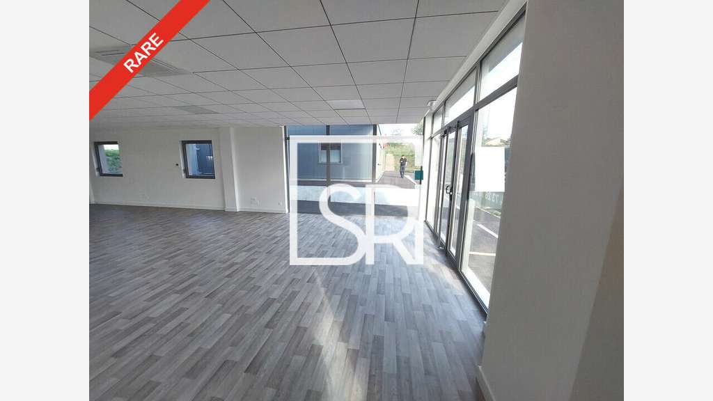Vente bureaux divisibles 250m² à Pont-du-Château