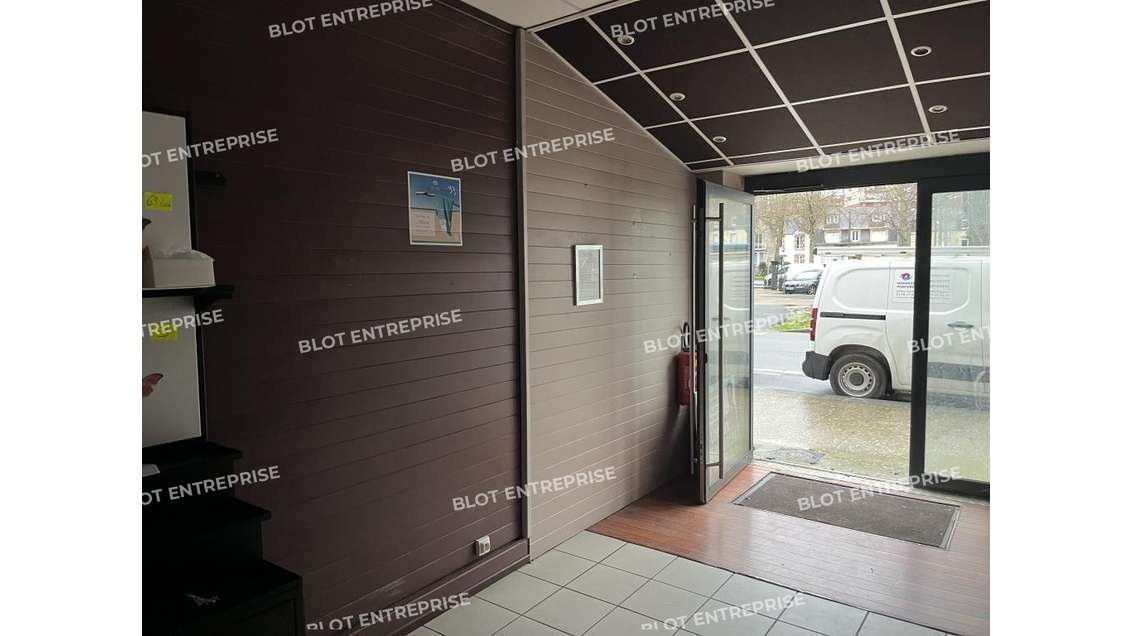 A vendre local commercial bureaux 145m² à Quimper