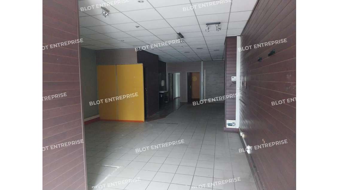 A vendre local commercial bureaux 145m² à Quimper