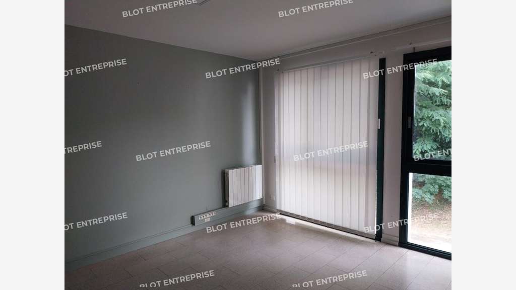 A vendre/ à louer bureaux 198m² à Quimper