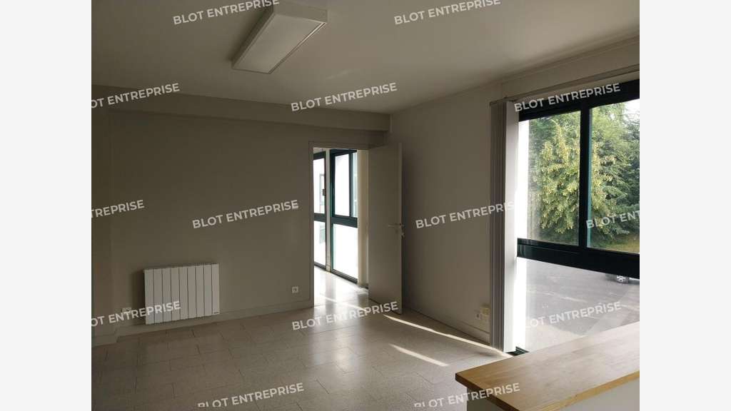 A vendre/ à louer bureaux 198m² à Quimper