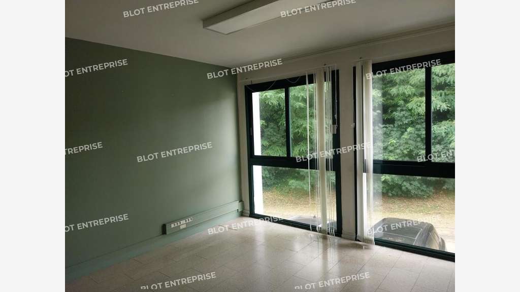 A vendre/ à louer bureaux 198m² à Quimper