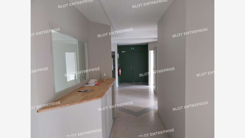 A vendre/ à louer bureaux 198m² à Quimper