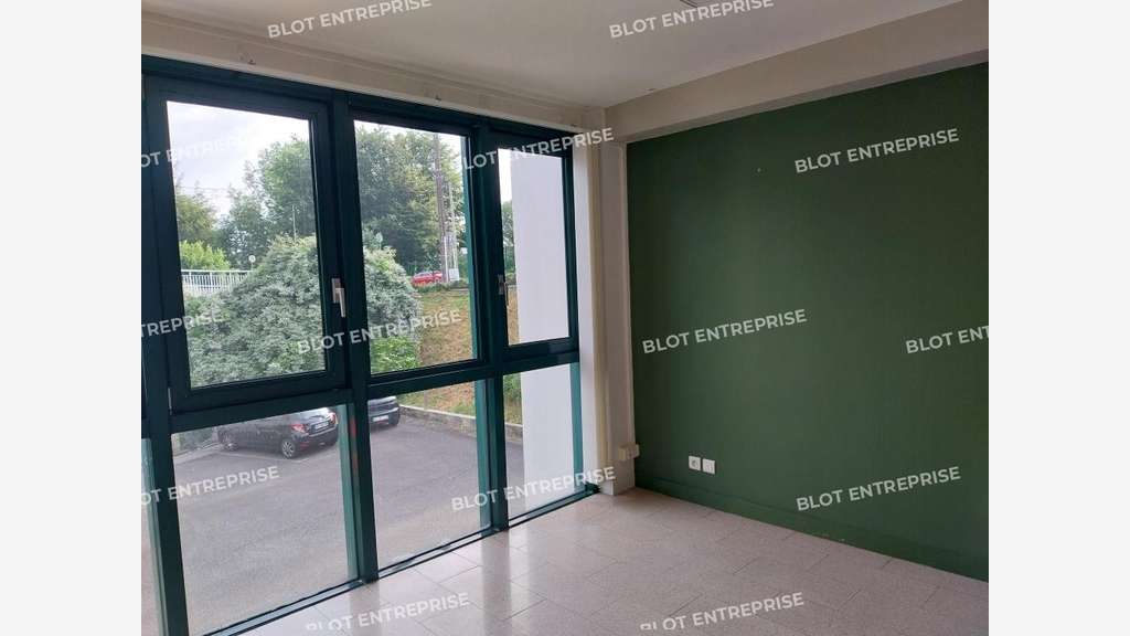 A vendre/ à louer bureaux 198m² à Quimper