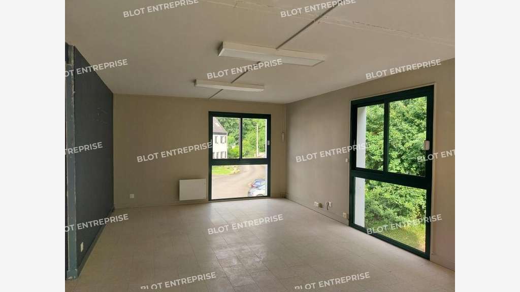 A vendre à louer bureaux 195m² Quimper Ludugris