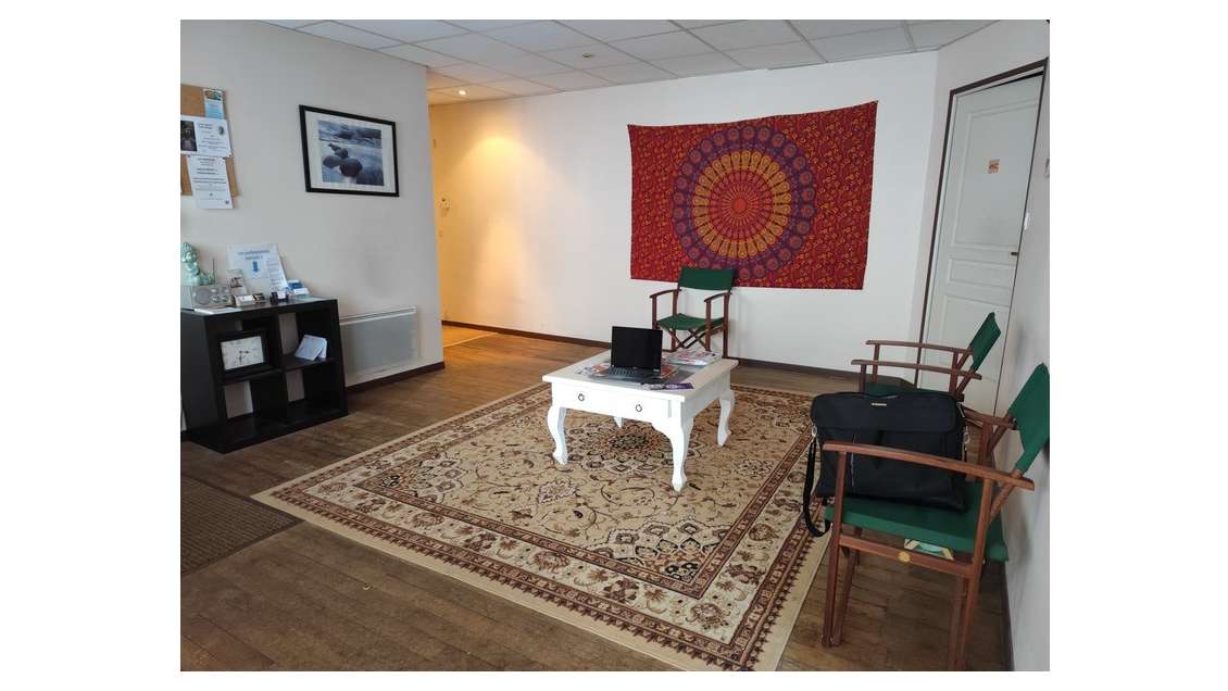 AV locaux commerciaux 106m² à Redon centre  