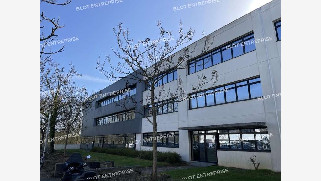 A vendre bureaux 403m² Rennes Atalante Champeaux