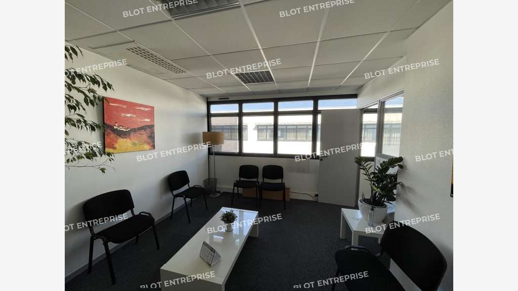 A vendre bureaux 403m² Rennes Atalante Champeaux