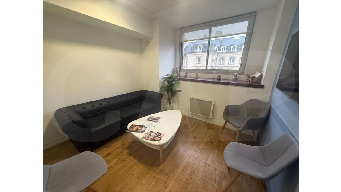 A vendre bureau 100m² R+1 à Rennes Saint Helier