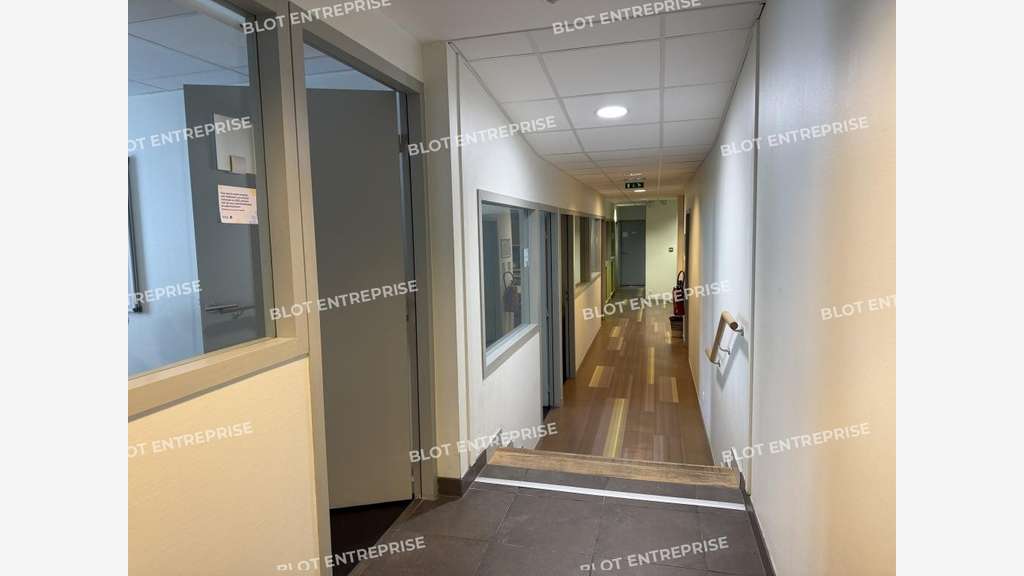 A vendre/a louer bureaux de 450m² à Rennes